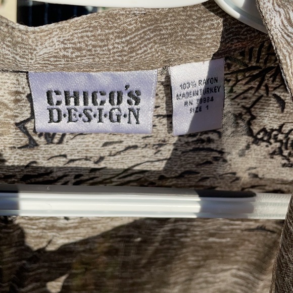 Chico’s transparent women’s long sleeve button down blouse size 1 - Picture 4 of 8